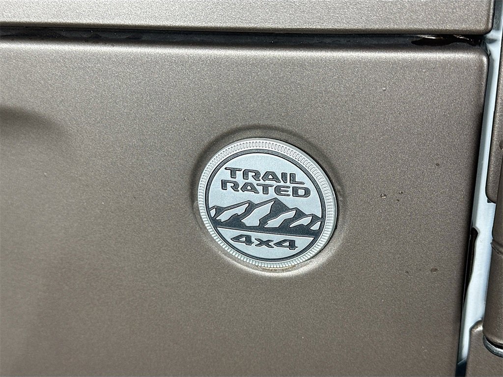 Used 2018 Jeep Wrangler Unlimited Sahara image 29