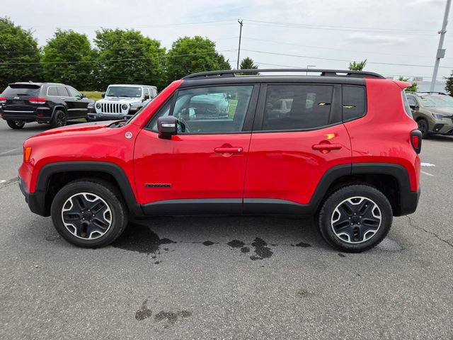 Used 2017 Jeep Renegade Trailhawk w/ Premium Trailhawk Package AWD/4WD image 13