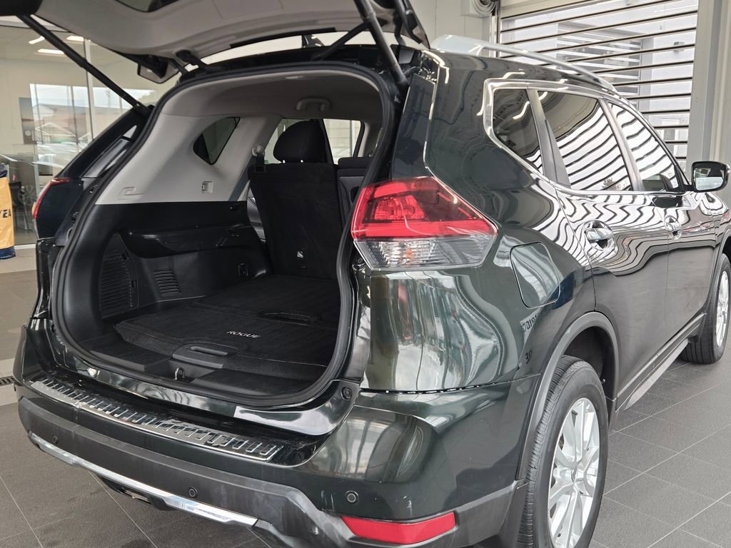 Used 2019 Nissan Rogue SV AWD/4WD image 12