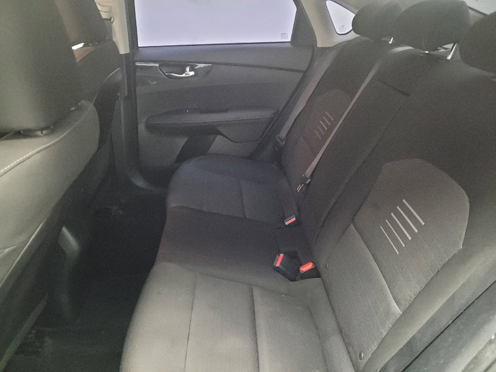 Used 2019 Kia Forte S image 18