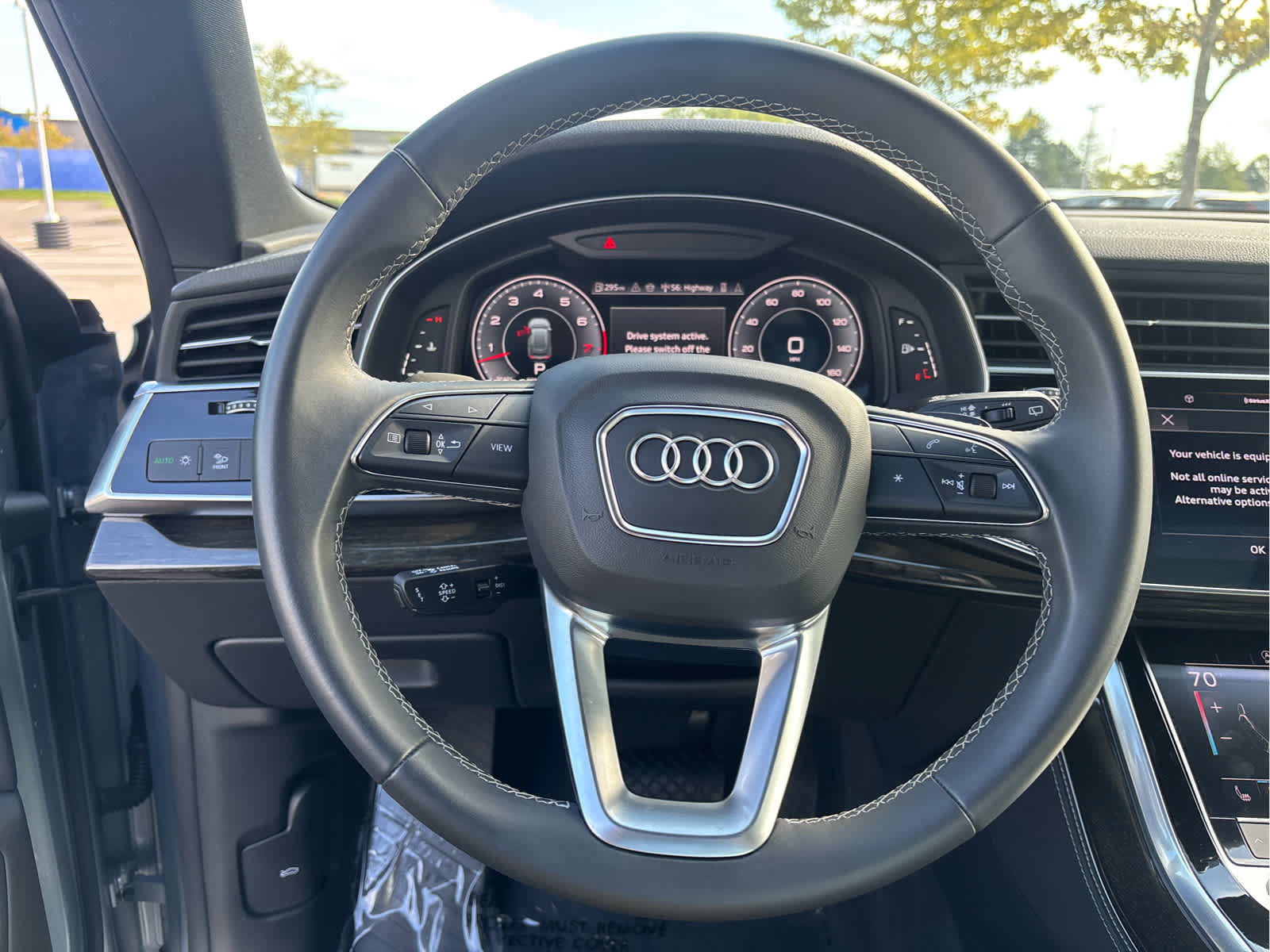 Used 2025 Audi Q8 Premium Plus w/ Premium Plus Package AWD/4WD image 28