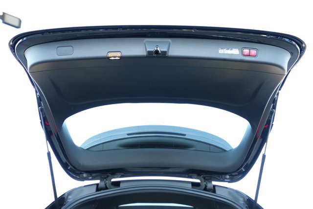 Certified 2025 Mercedes-Benz GLC 43 AMG 4MATIC image 21