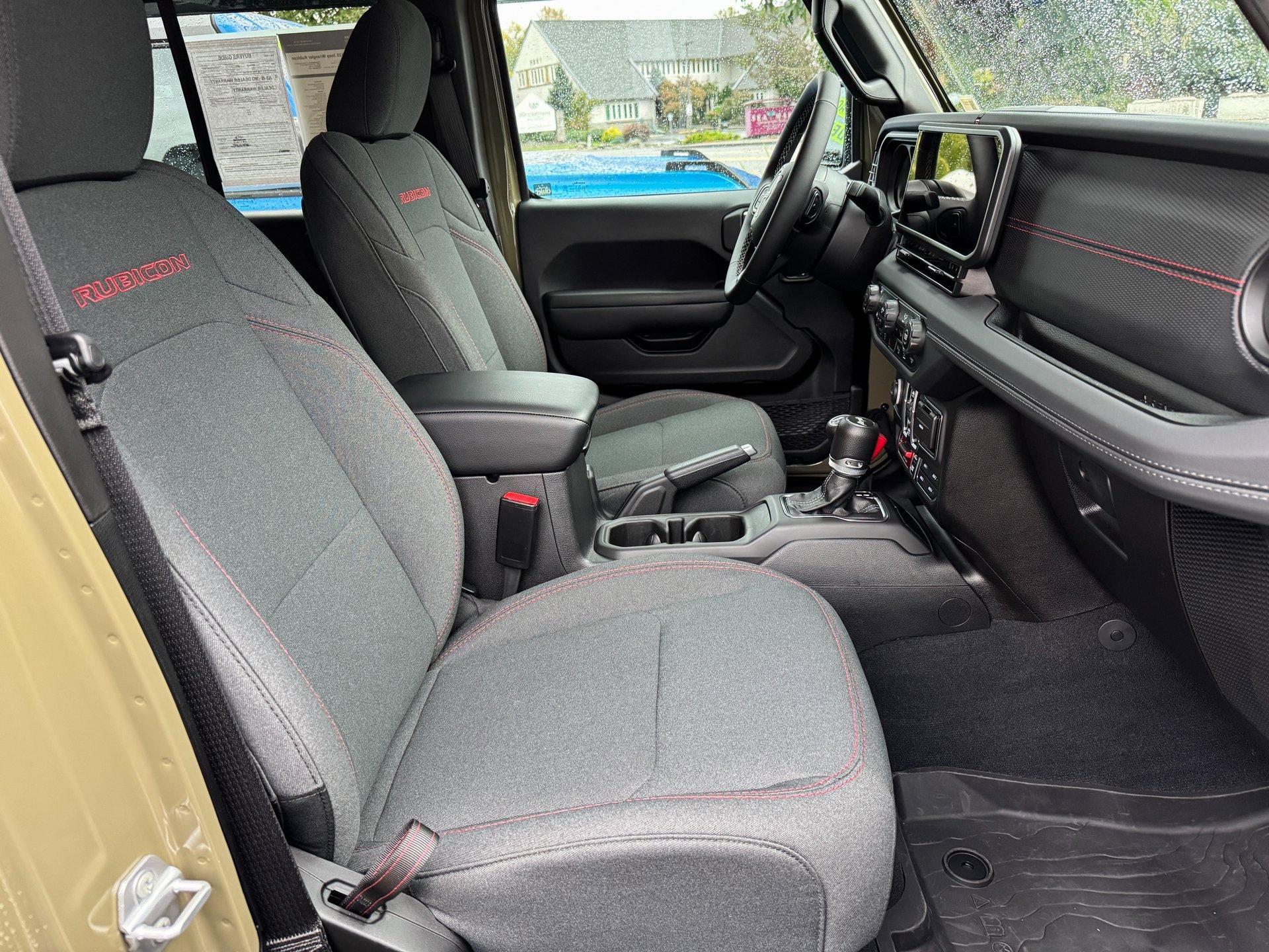 Used 2025 Jeep Wrangler Rubicon w/ Technology Group image 20