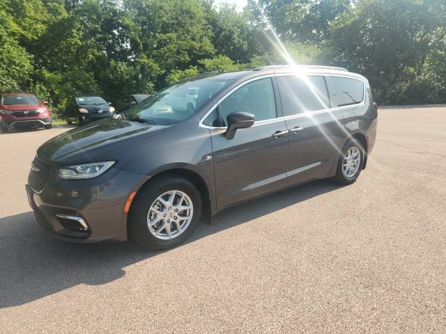 Used 2022 Chrysler Pacifica Touring-L