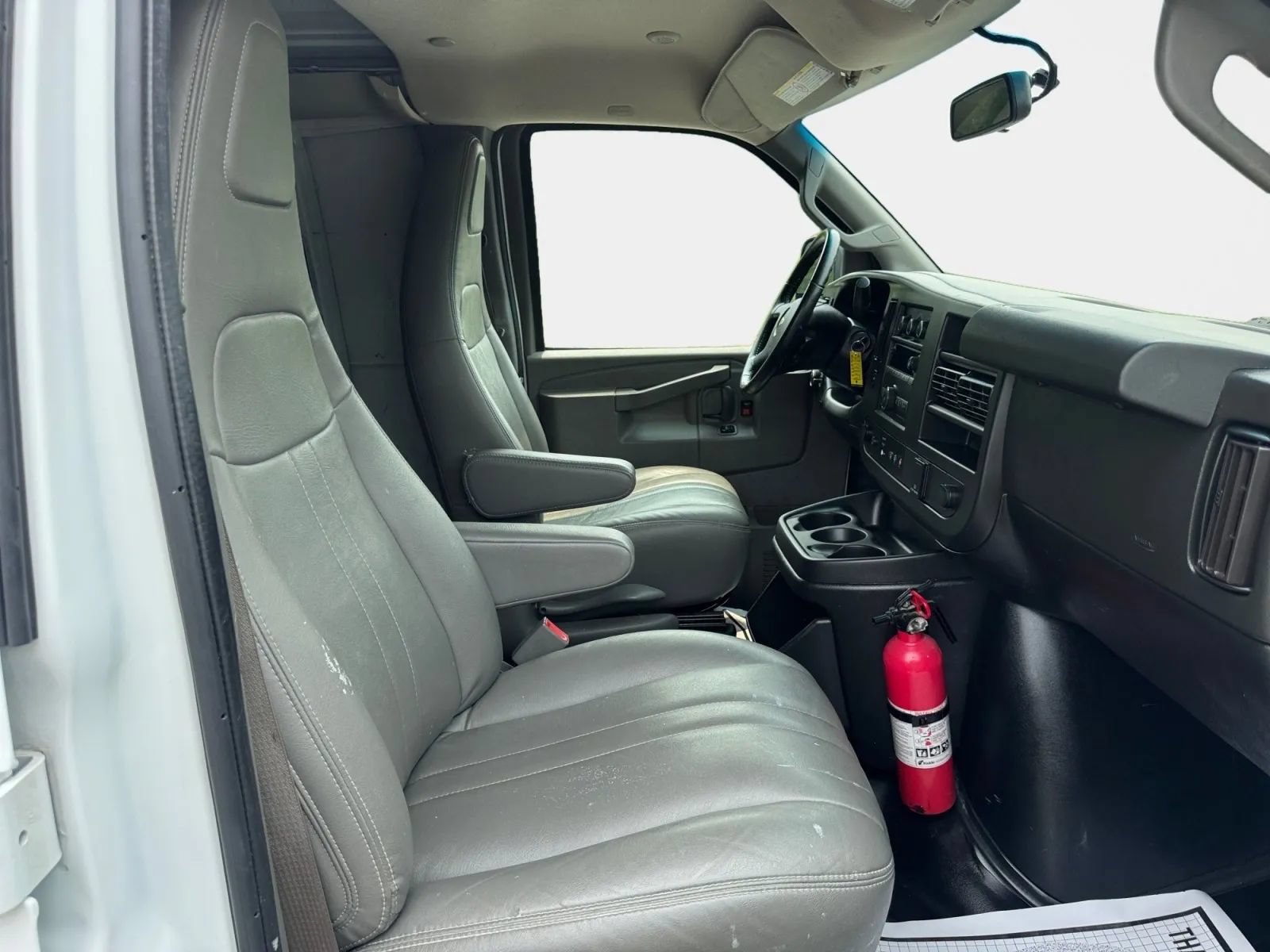Used 2021 Chevrolet Express 2500 w/ Driver Convenience Package RWD image 10