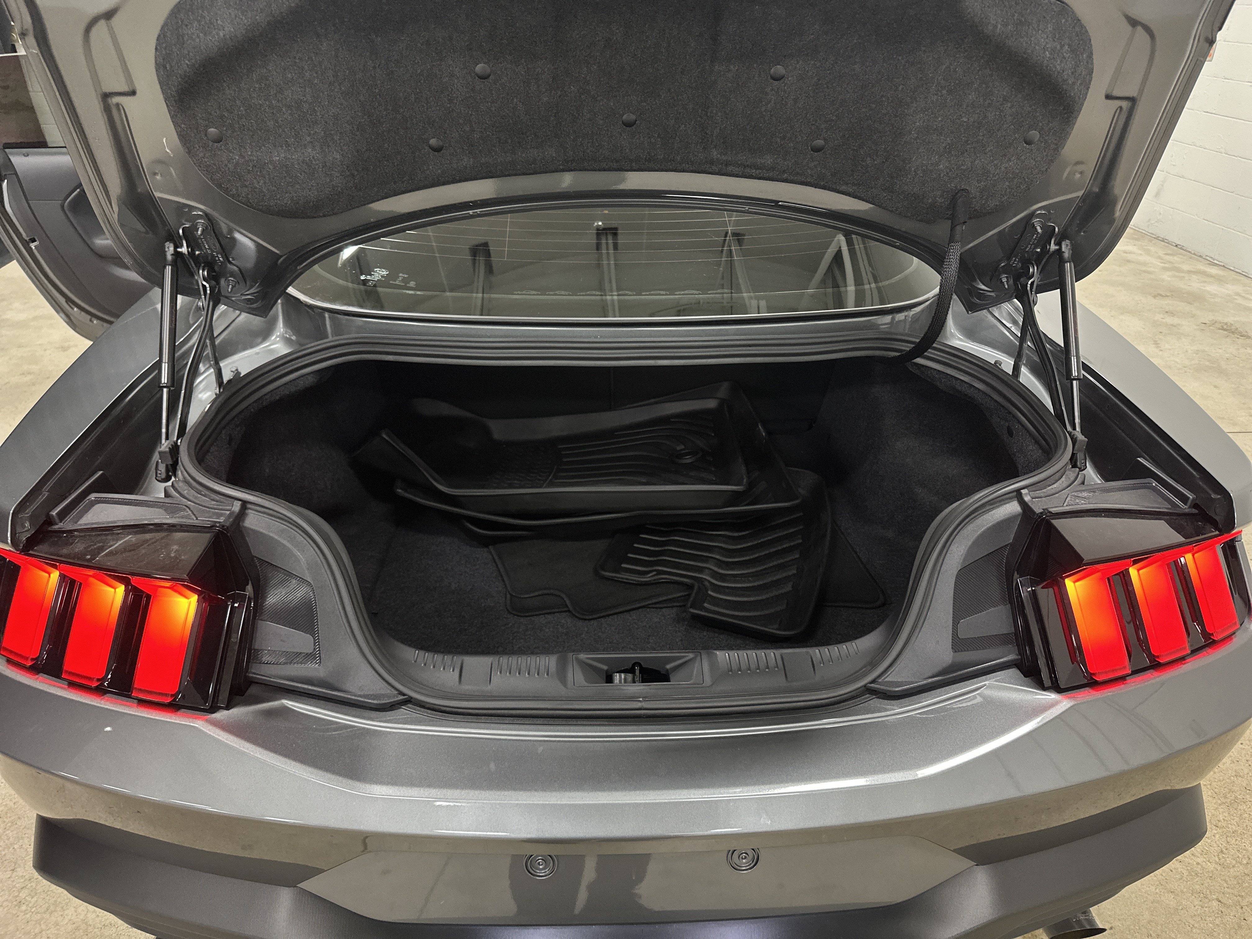 Used 2026 Ford Mustang Coupe RWD image 32