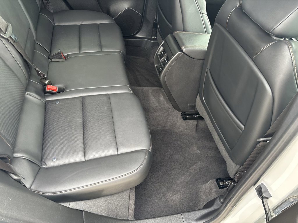 Certified 2023 Cadillac XT4 Sport w/ Sun And Sound Package AWD/4WD image 40
