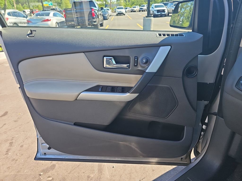 Used 2014 Ford Edge SE w/ Equipment Group 101A FWD image 24