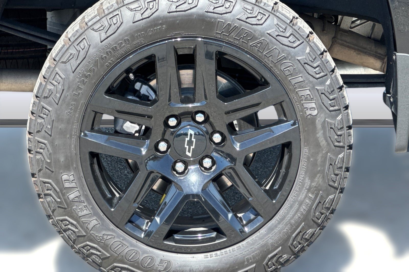 Used 2025 Chevrolet Silverado 1500 LT Trail Boss w/ LT Trail Boss Premium Package AWD/4WD image 13