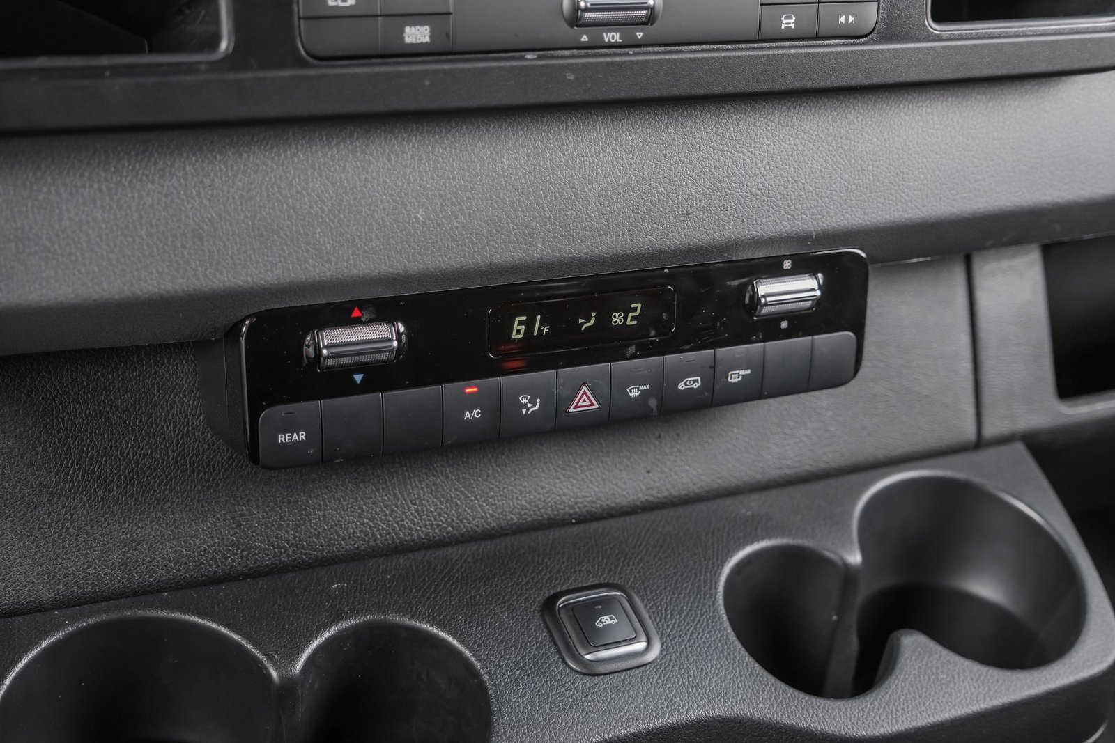 Used 2024 Mercedes-Benz Sprinter 3500 image 25