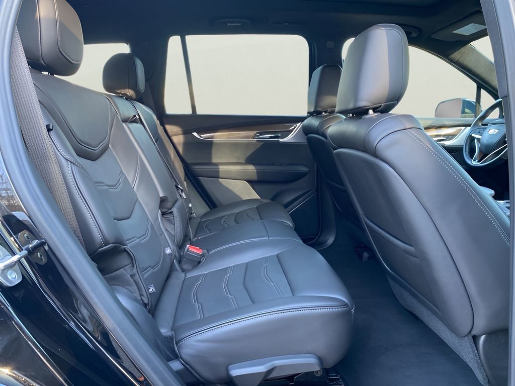 Certified 2024 Cadillac XT6 Premium Luxury w/ Platinum Package image 20