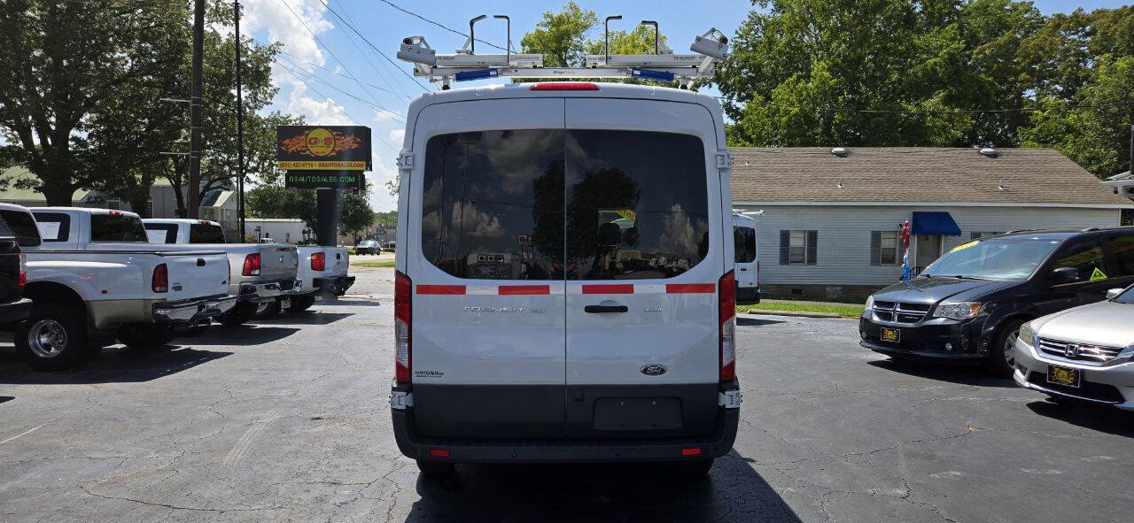 Used 2016 Ford Transit 150 XLT image 4
