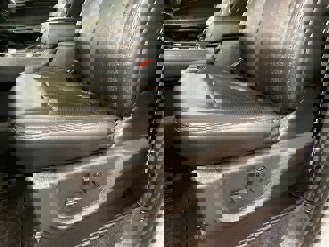 Used 2023 Ford Expedition Max XLT image 15