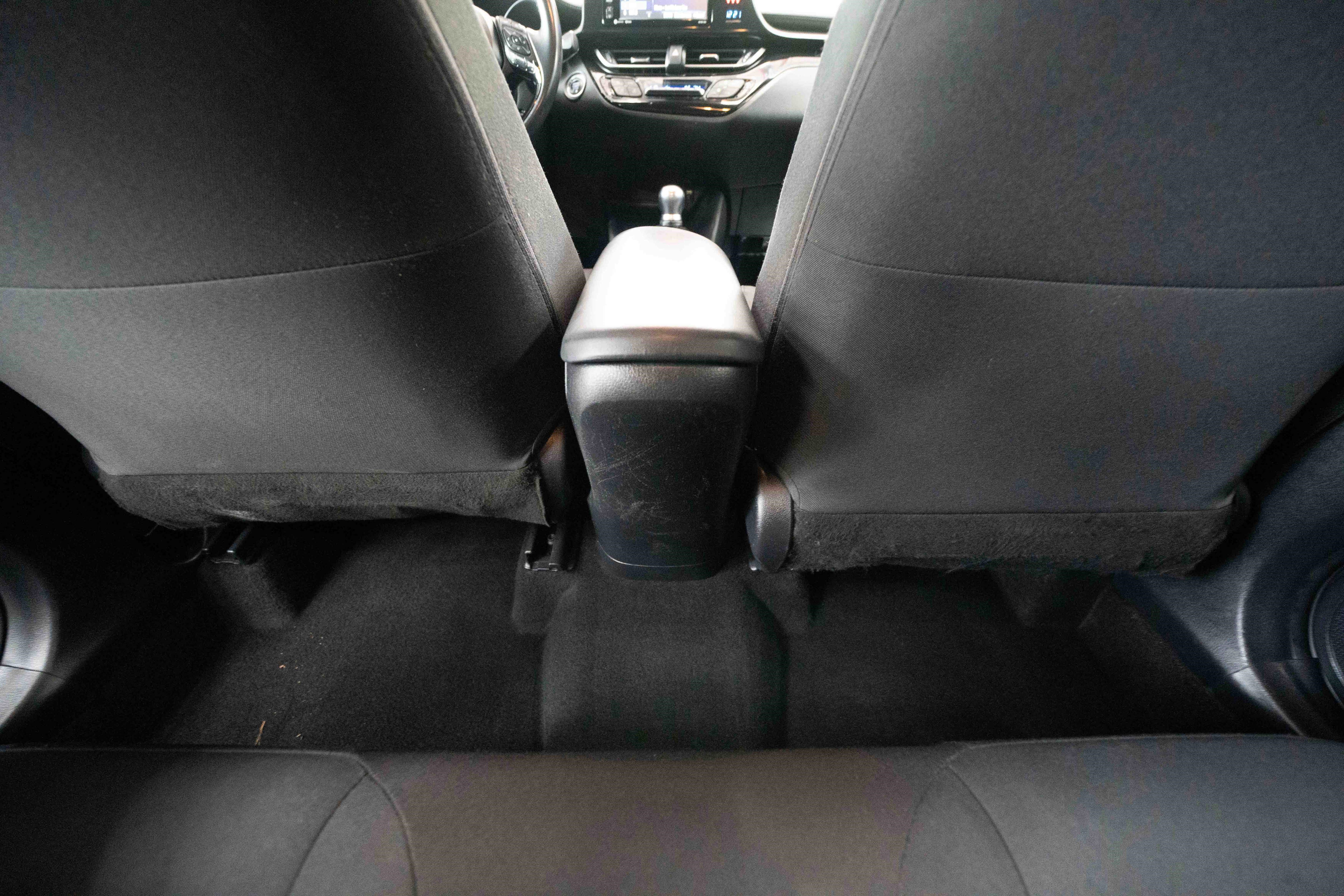 Used 2018 Toyota C-HR XLE FWD image 22