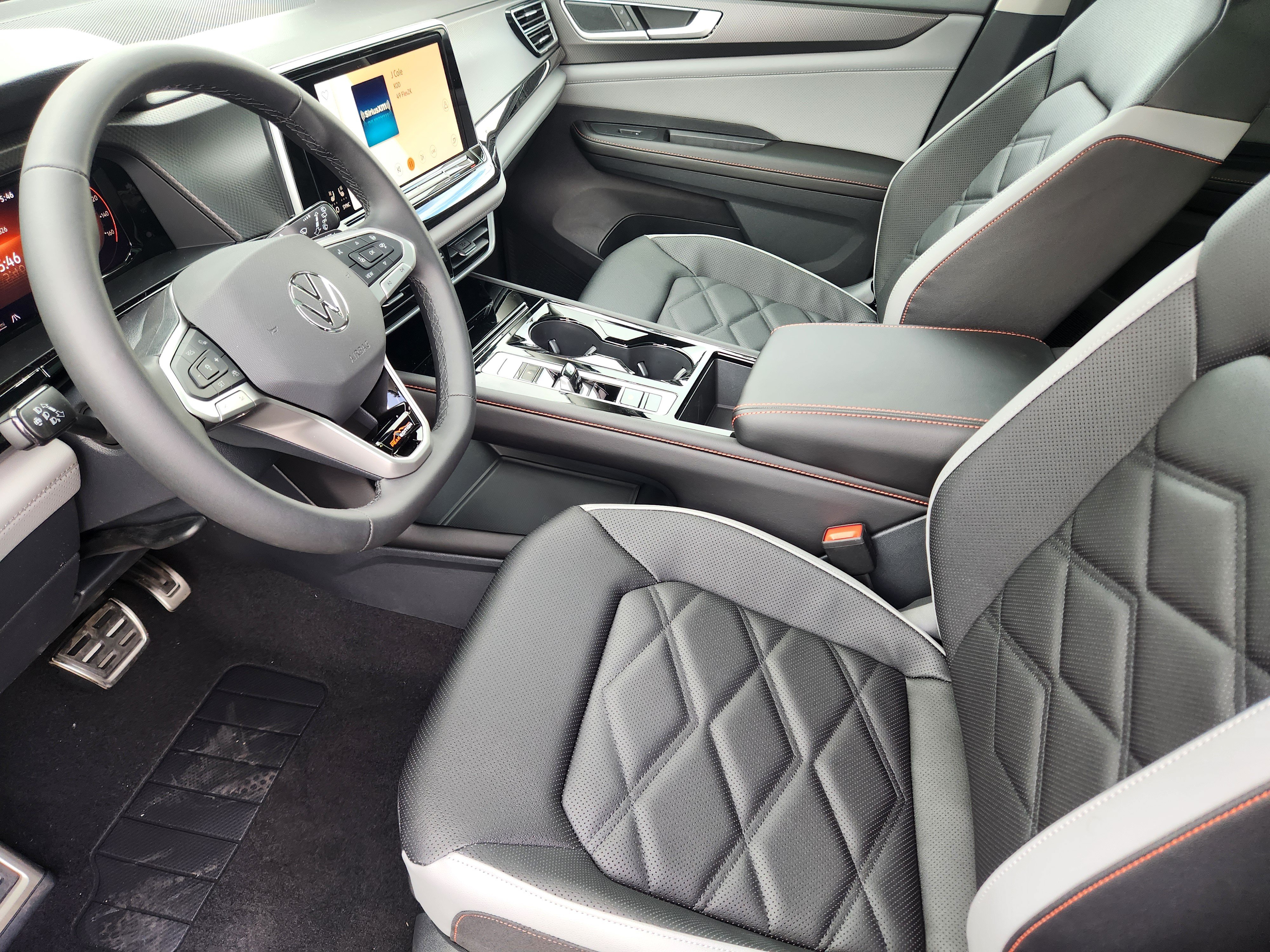 New 2026 Volkswagen Atlas Peak Edition AWD/4WD image 17