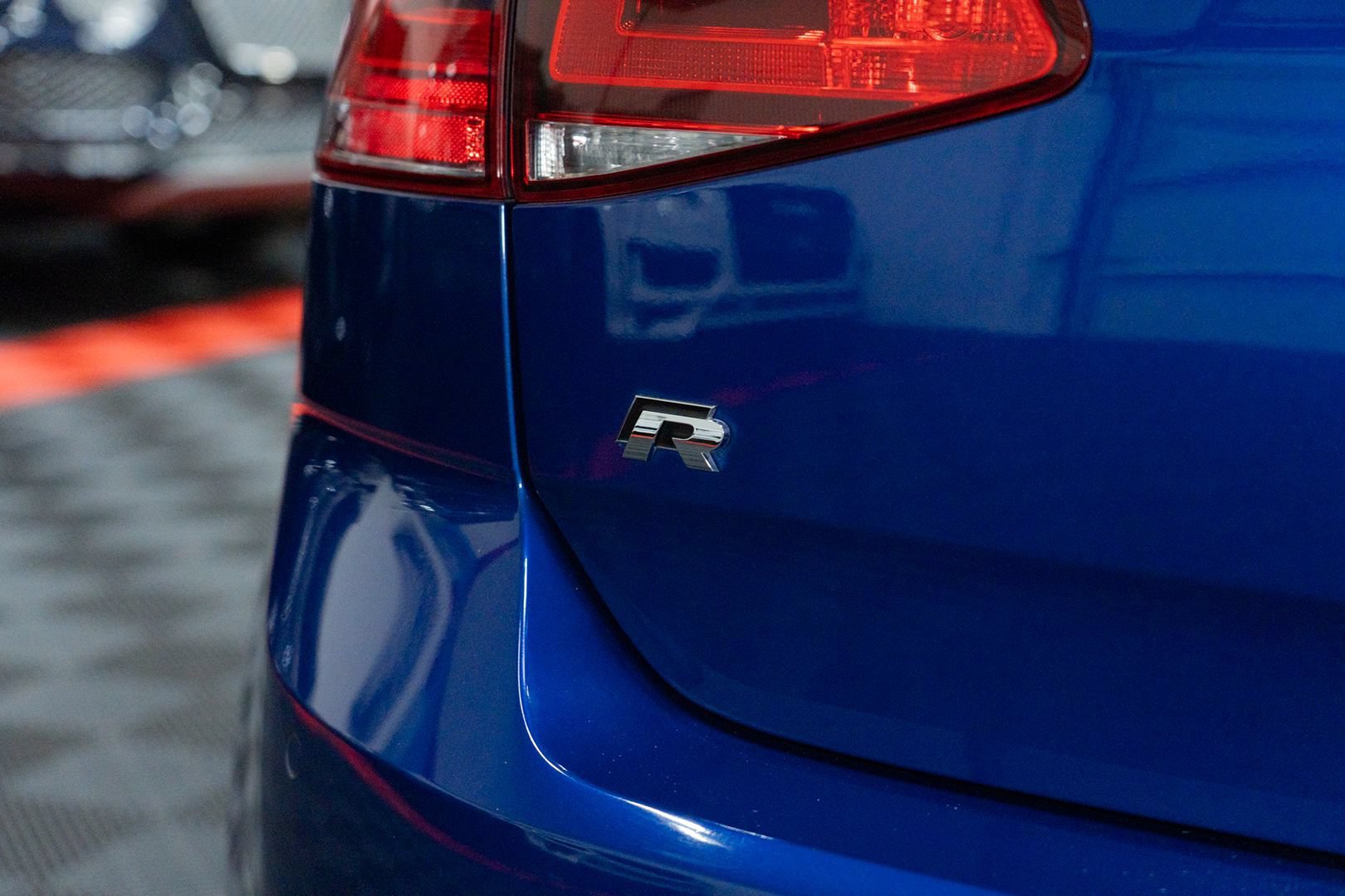 Used 2015 Volkswagen Golf R 4-Door AWD/4WD image 9