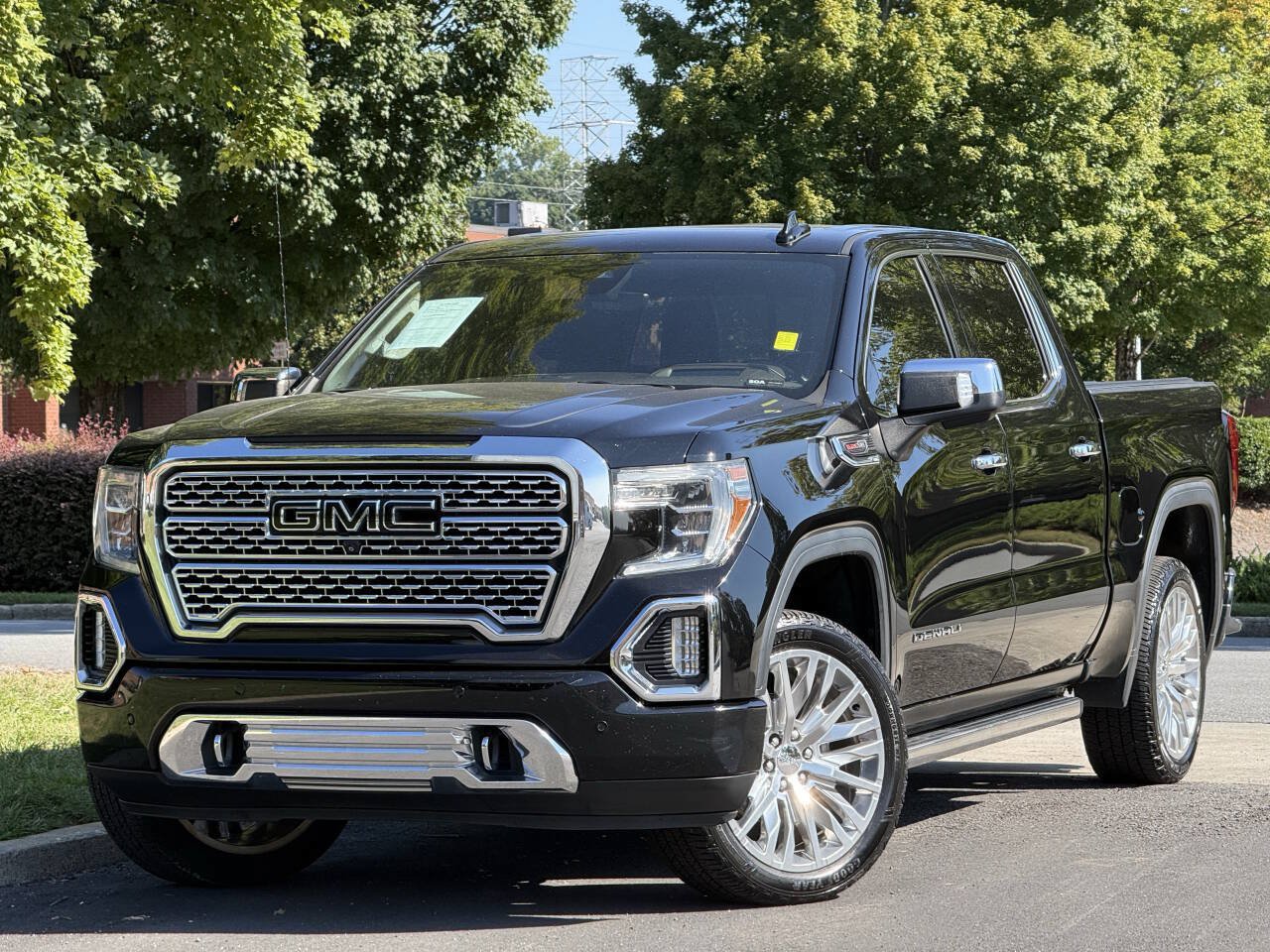 Used 2019 GMC Sierra 1500 Denali w/ Denali Ultimate Package AWD/4WD image 1