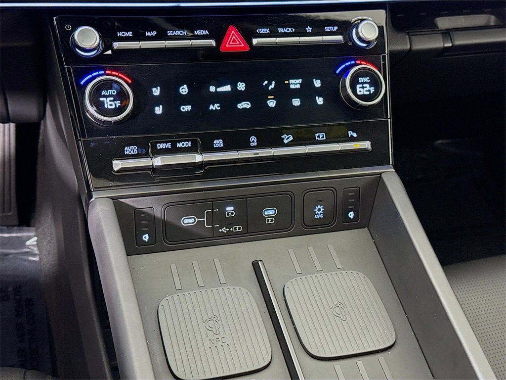 Used 2025 Hyundai Santa Fe Calligraphy image 10
