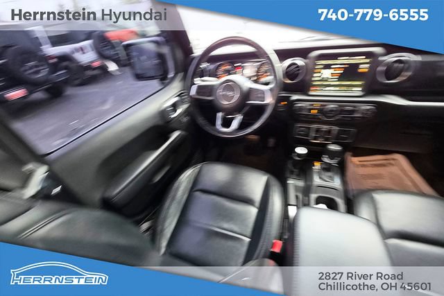 Used 2022 Jeep Wrangler Unlimited Sahara AWD/4WD image 10