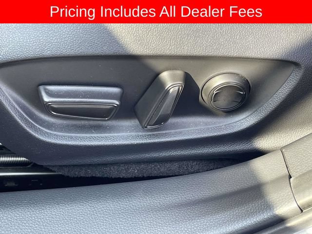 Used 2024 Toyota Prius XLE FWD image 17