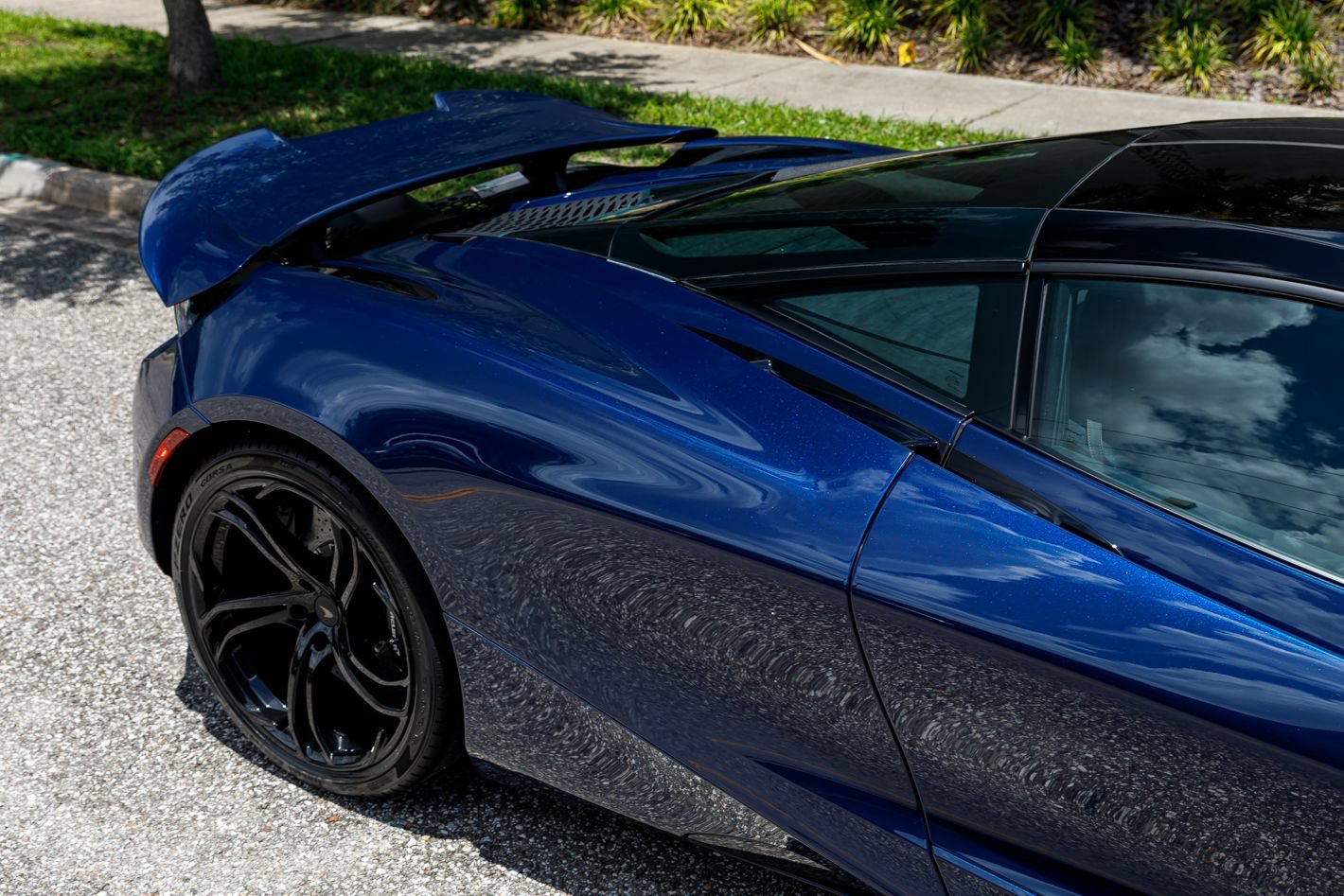 Used 2025 McLaren 750S RWD image 19