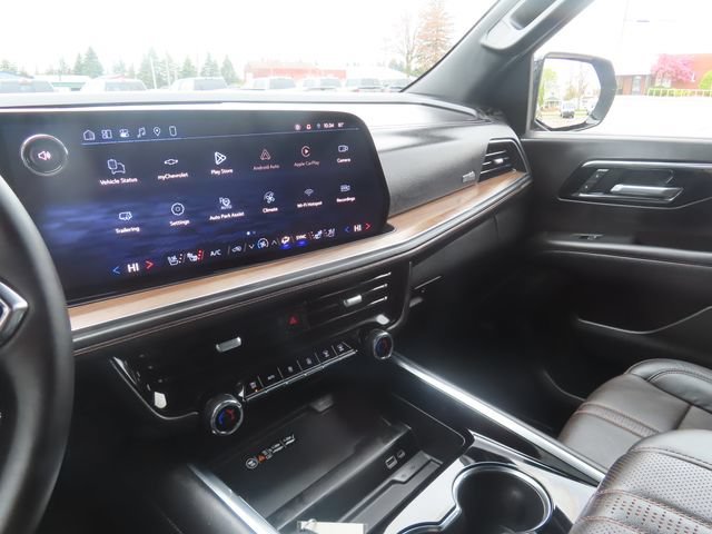 Used 2026 Chevrolet Tahoe High Country AWD/4WD image 39
