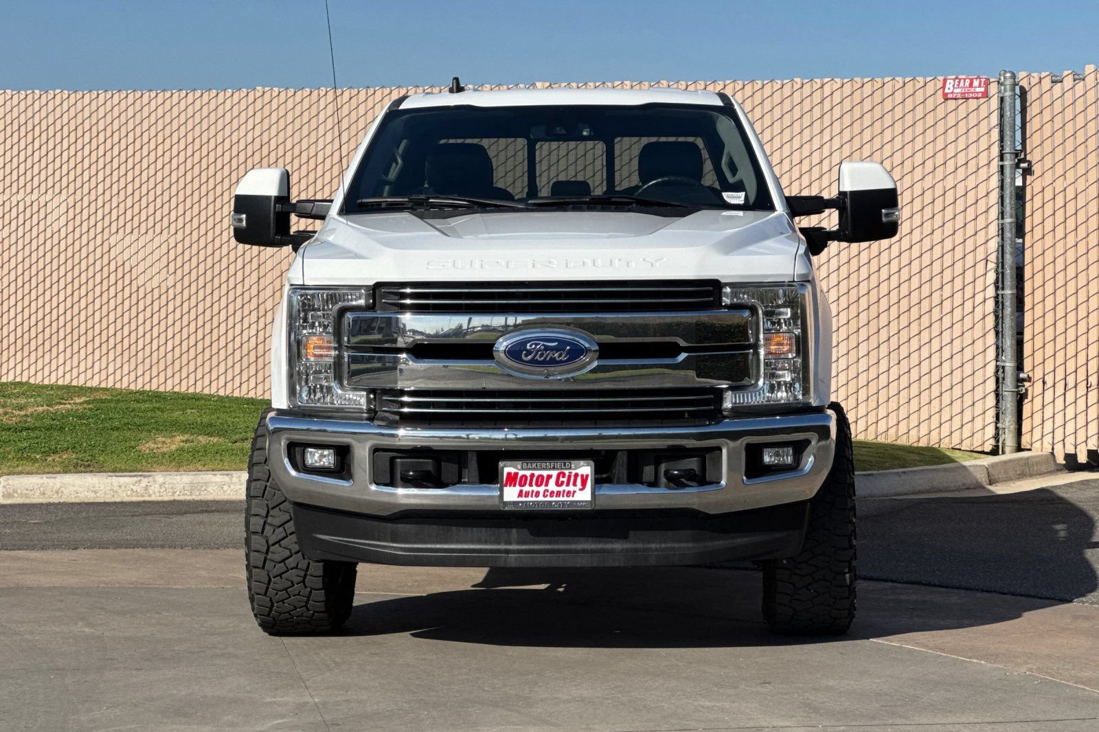 Used 2019 Ford F250 Lariat w/ Lariat Ultimate Package AWD/4WD image 9