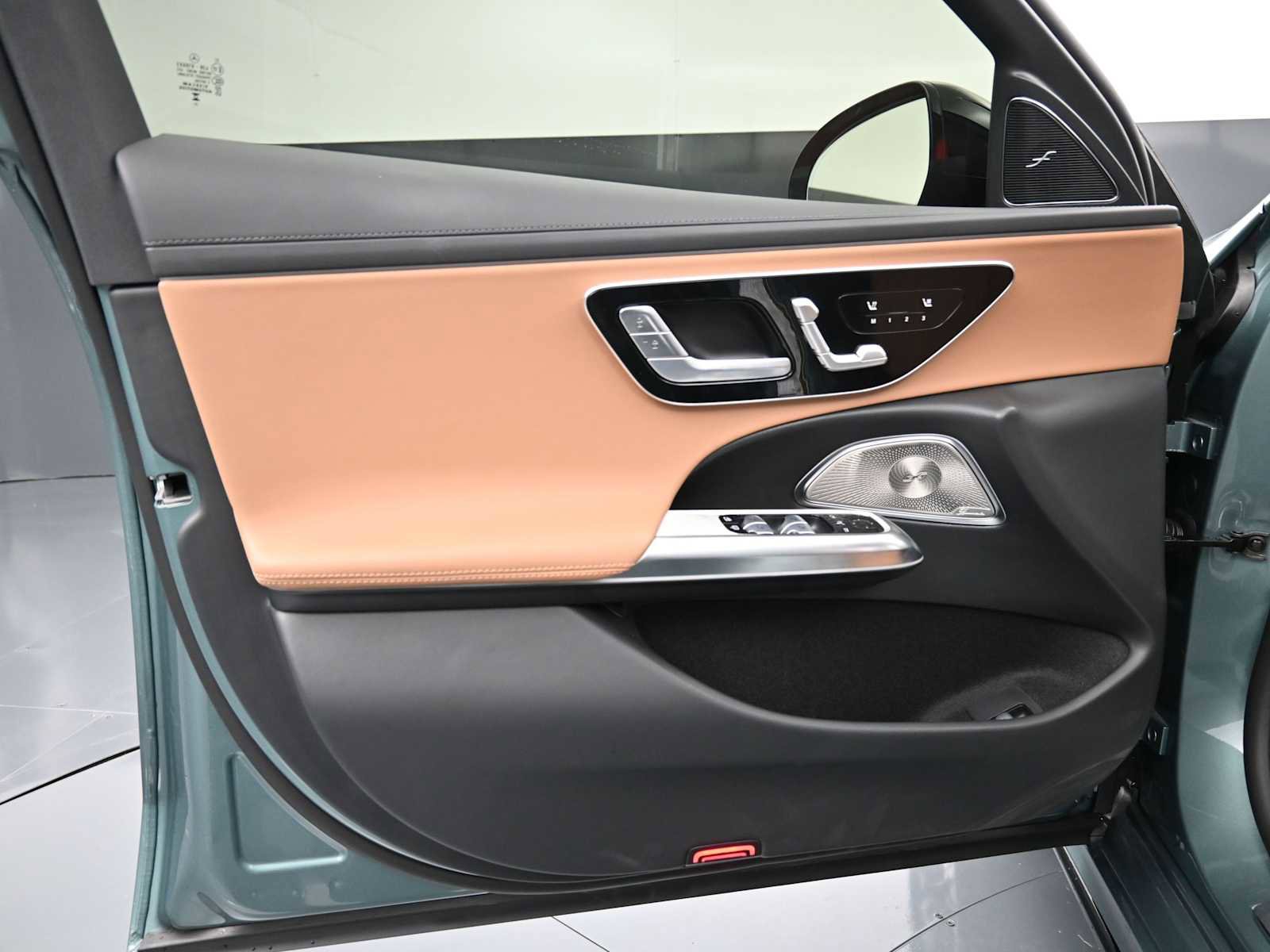 Used 2025 Mercedes-Benz E 450 4MATIC Sedan image 6