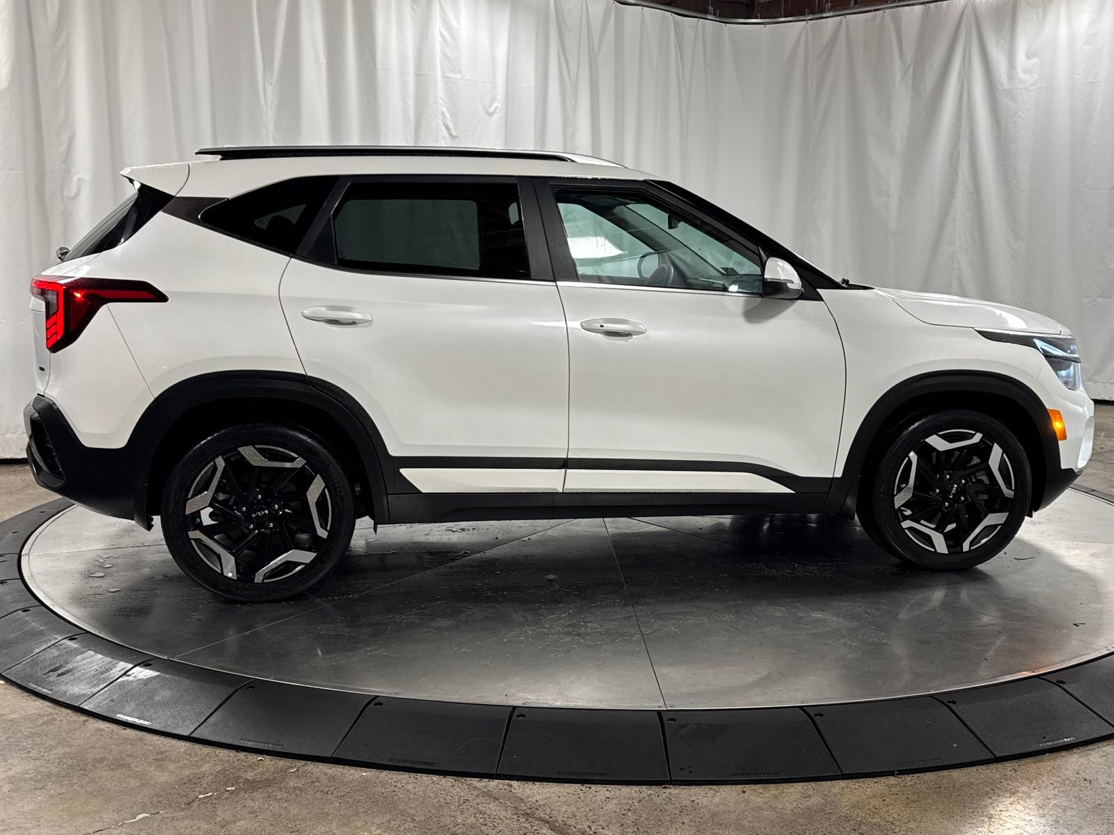 Certified 2024 Kia Seltos SX image 6