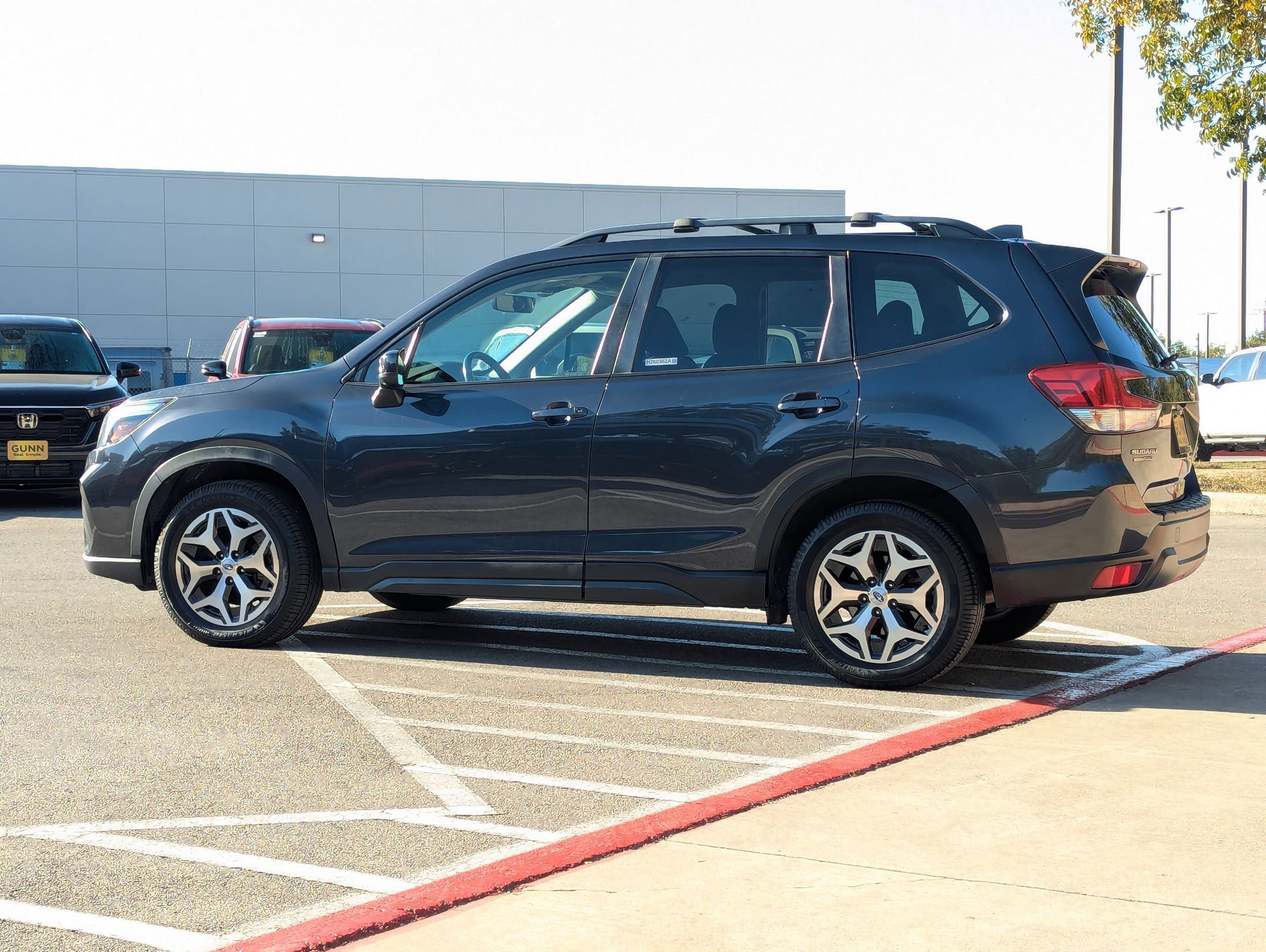 Used 2019 Subaru Forester Premium image 6