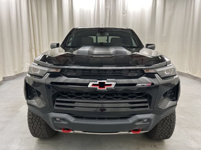 Used 2025 Chevrolet Colorado ZR2 w/ Technology Package AWD/4WD image 29