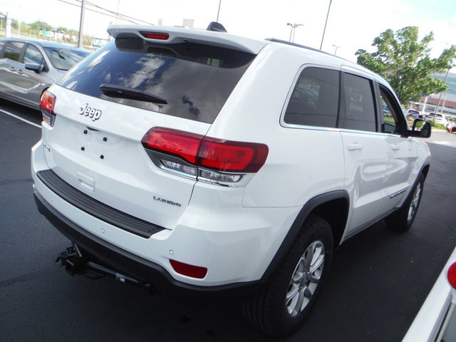 Used 2022 Jeep Grand Cherokee Laredo E w/ Security & Convenience Group AWD/4WD image 7