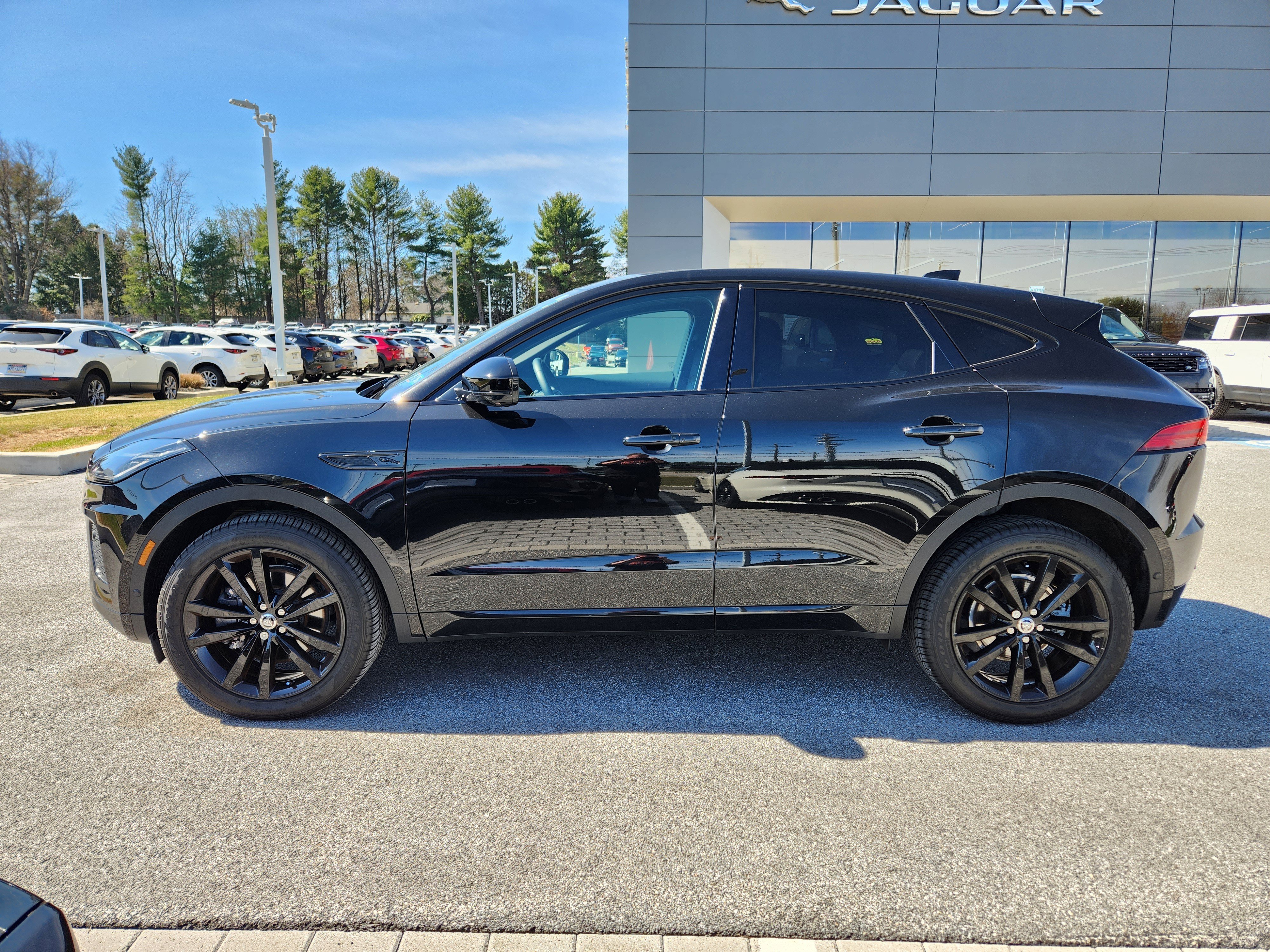 Certified 2024 Jaguar E-PACE R-Dynamic SE image 5