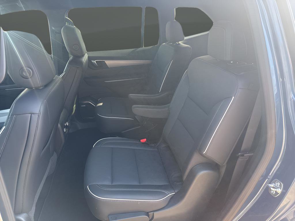 Used 2025 Buick Enclave Preferred image 31