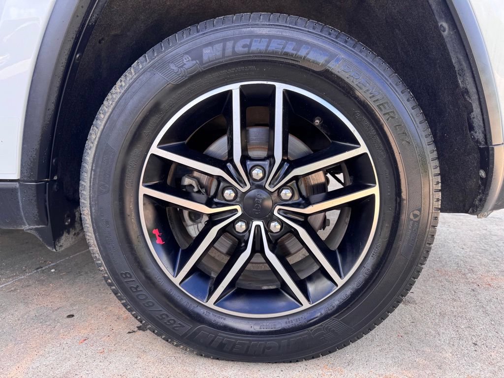 Used 2020 Jeep Grand Cherokee Trailhawk AWD/4WD image 23