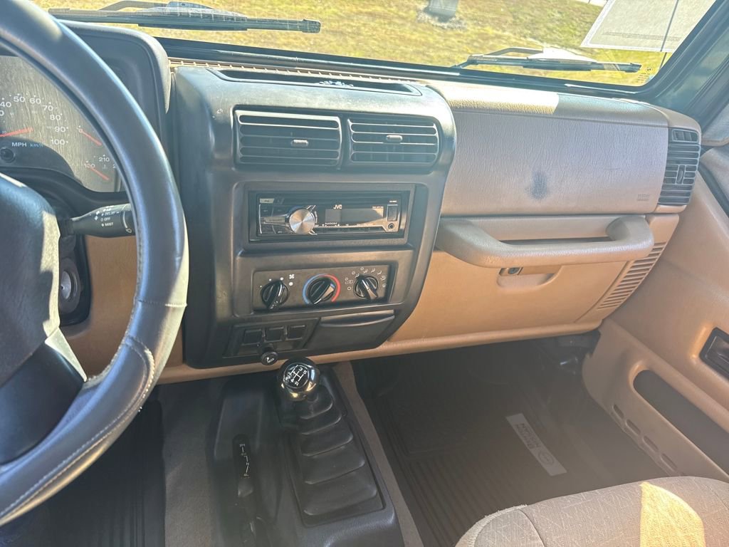 Used 2001 Jeep Wrangler SE image 18
