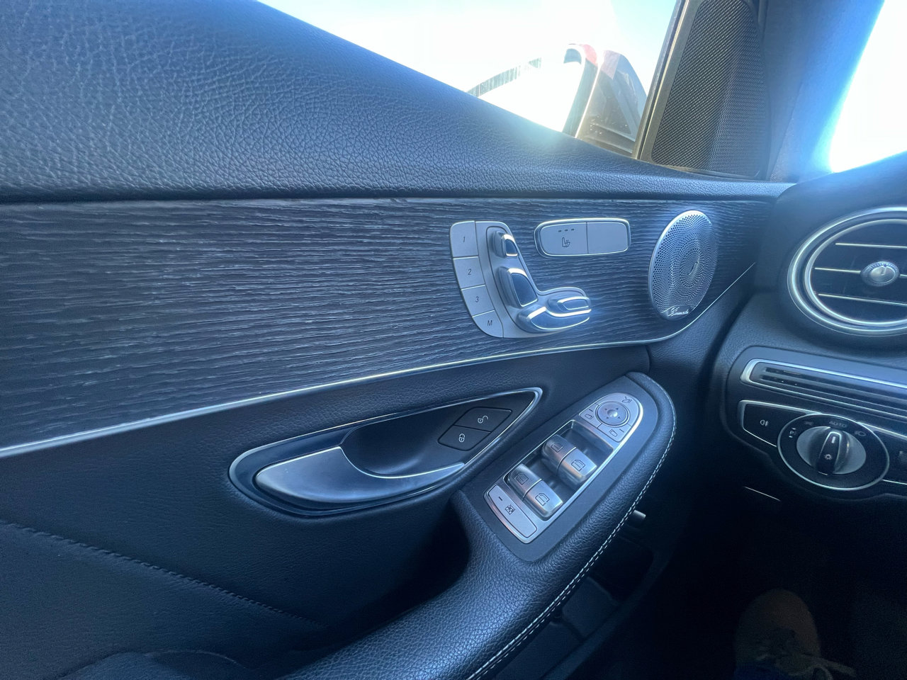 Used 2020 Mercedes-Benz C 300 C 300 4MATIC Sedan image 15