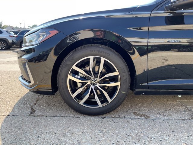 New 2026 Volkswagen Jetta SE image 16