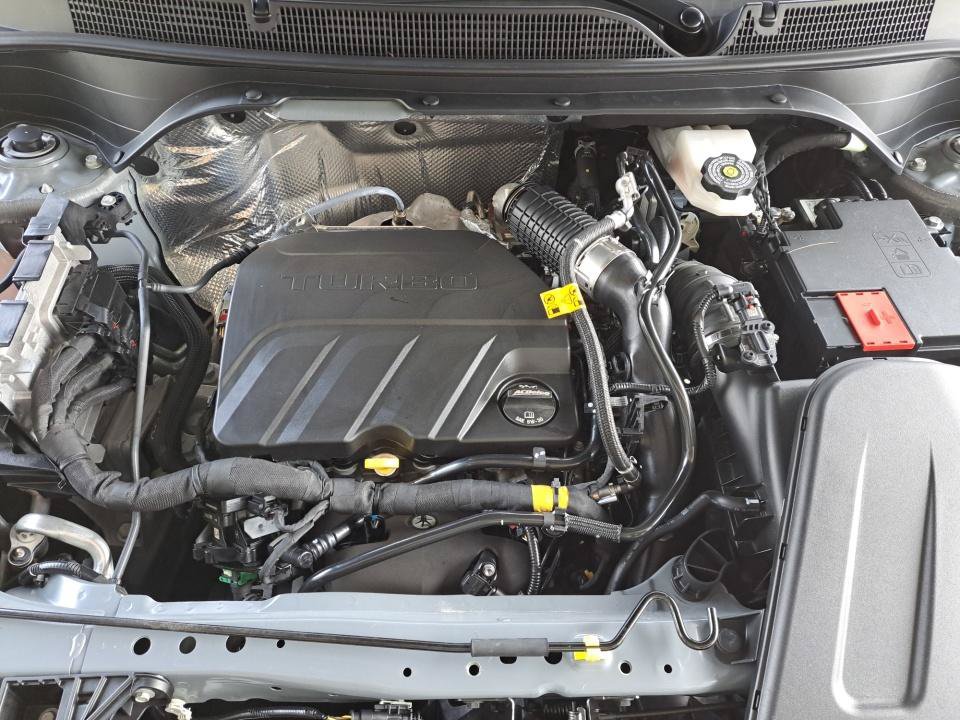 Used 2024 Buick Envista Sport Touring w/ Convenience I Package FWD image 24