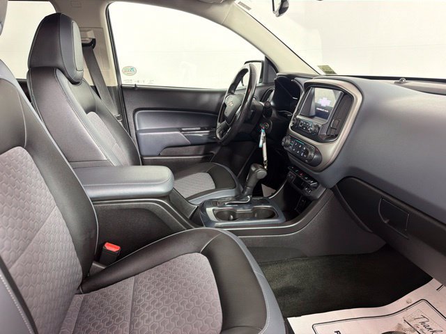 Used 2018 Chevrolet Colorado Z71 AWD/4WD image 12