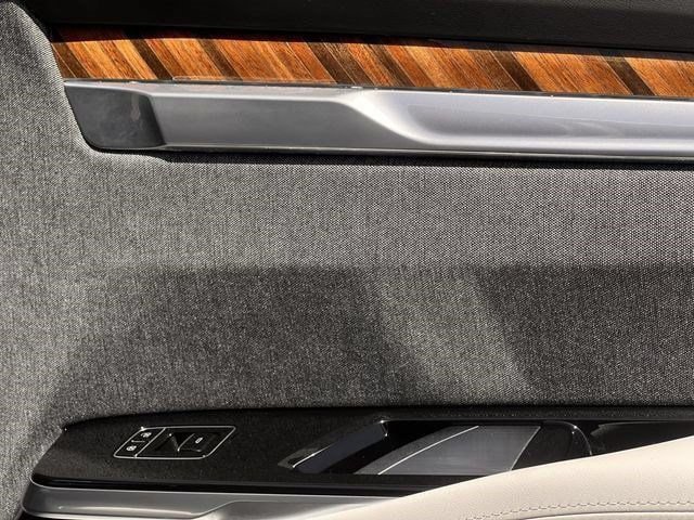 New 2026 Cadillac Escalade ESV Platinum Luxury AWD/4WD image 25