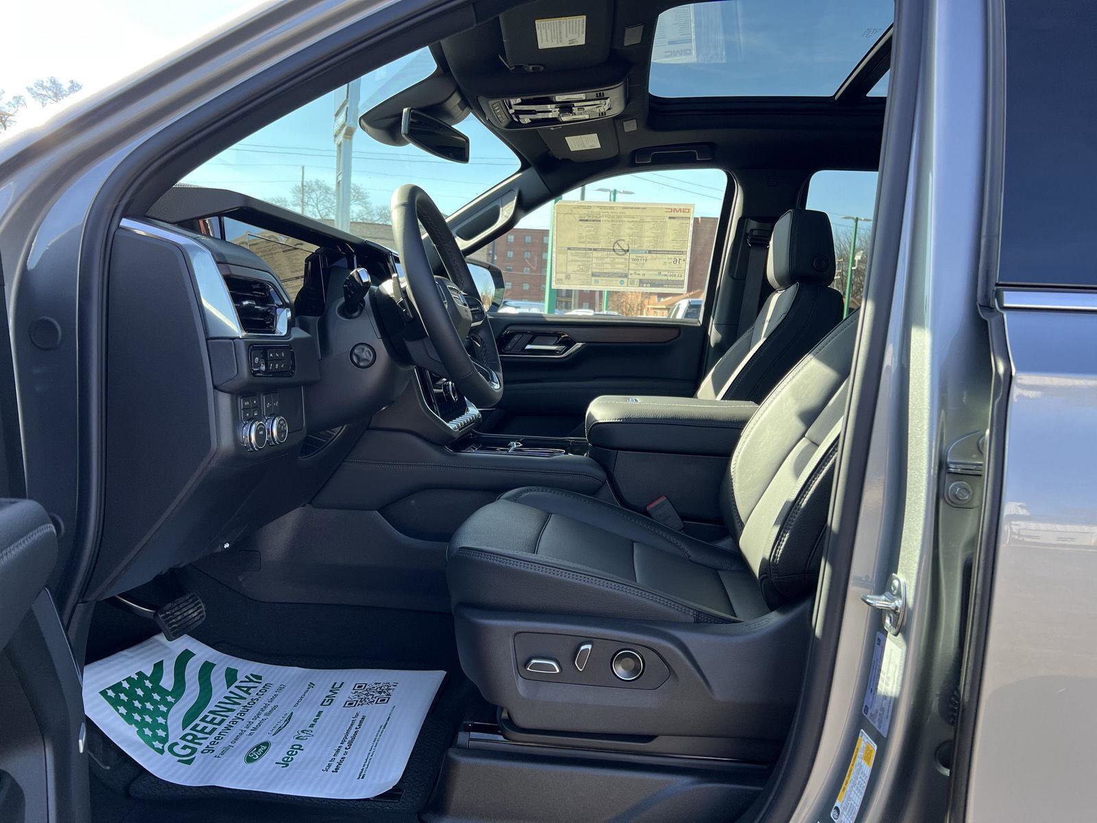 New 2026 GMC Yukon Denali w/ Sun & Power Step Package image 19