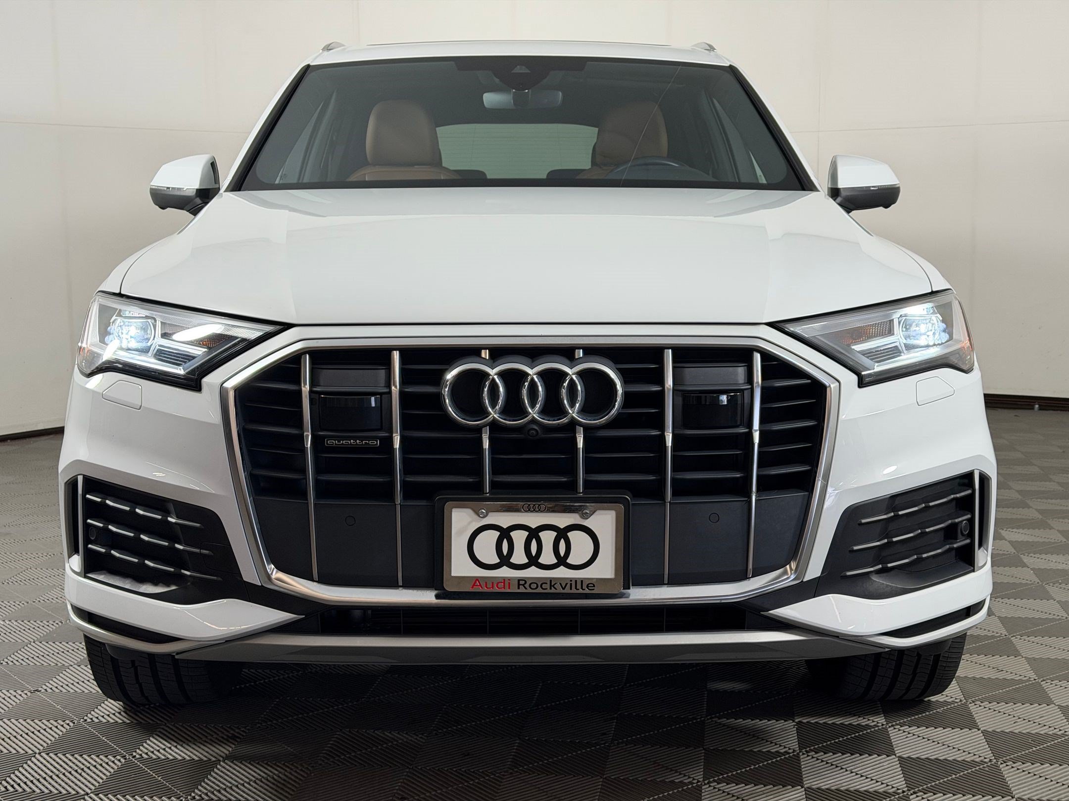 Used 2023 Audi Q7 2.0T Premium Plus w/ Premium Plus Package AWD/4WD image 6