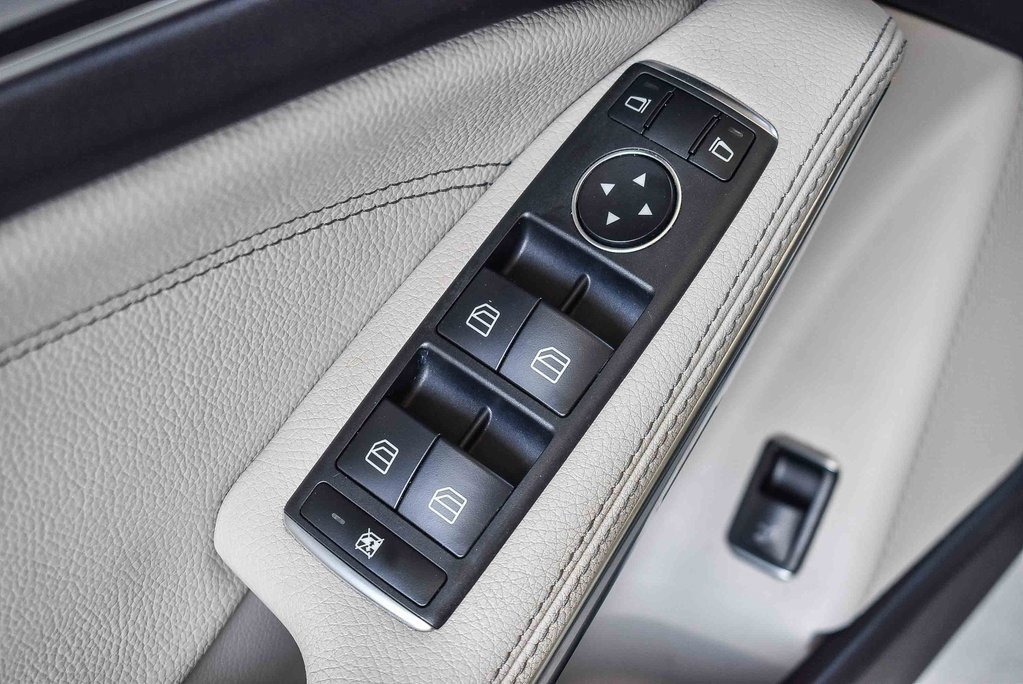 Used 2019 Mercedes-Benz GLA 250 4MATIC image 19