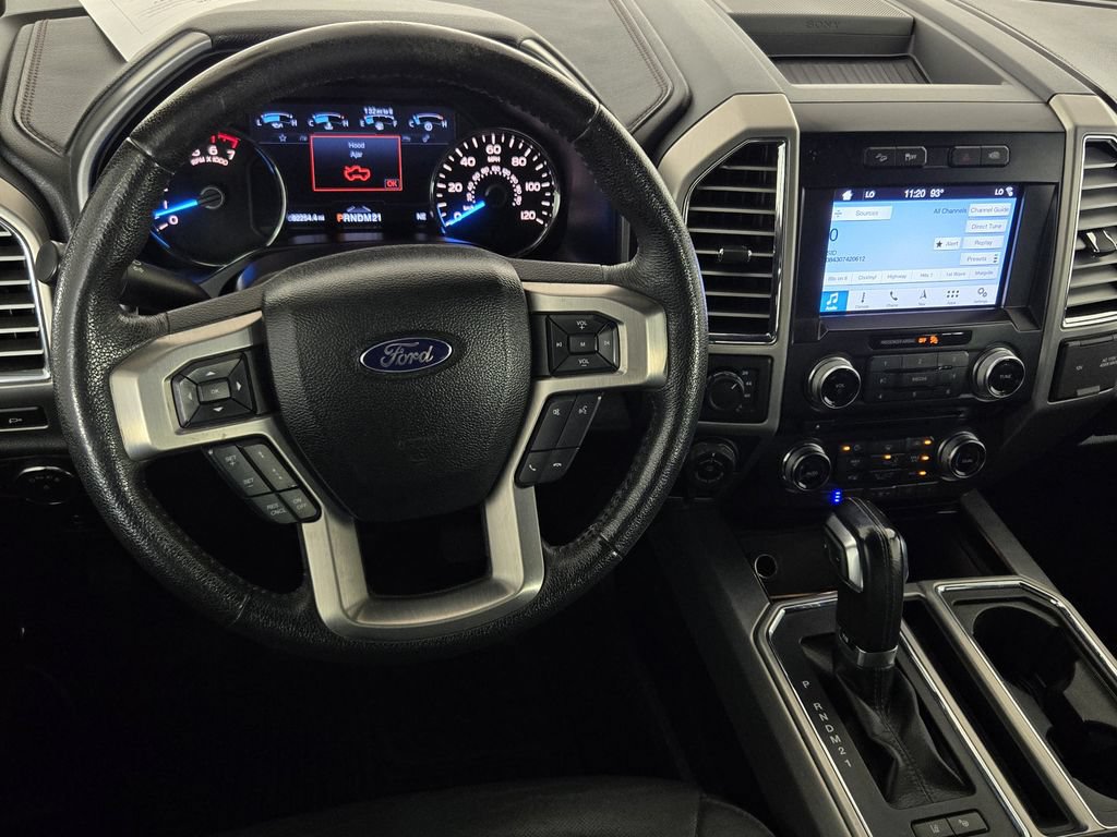 Used 2016 Ford F150 Platinum w/ Equipment Group 701A Luxury AWD/4WD image 30