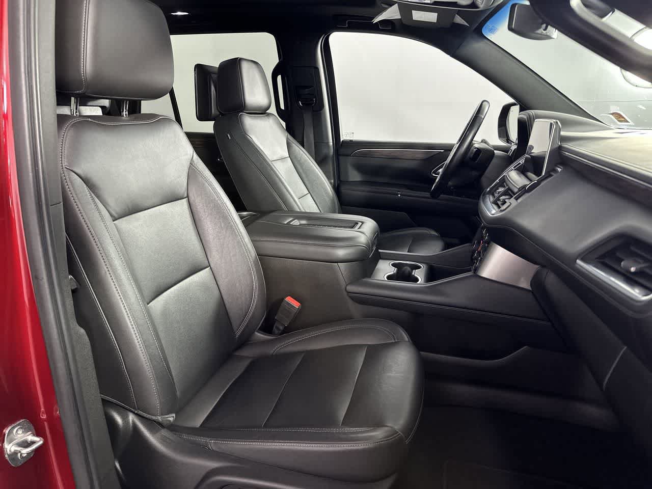 Used 2021 Chevrolet Tahoe Z71 w/ Z71 Signature Package AWD/4WD image 21