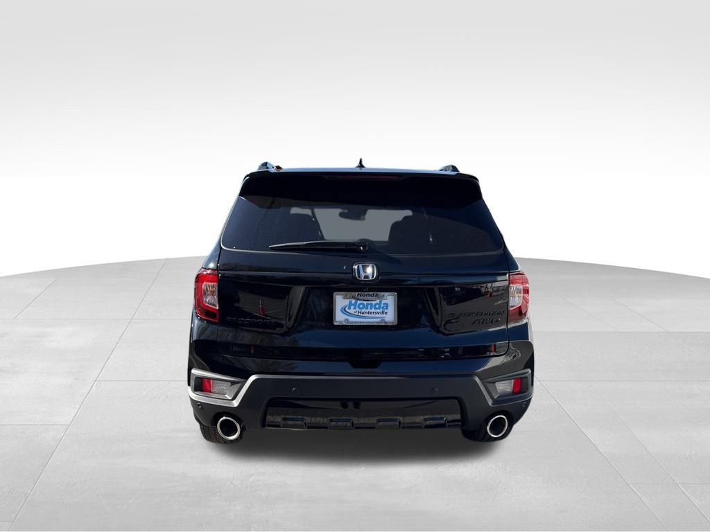 Used 2025 Honda Passport Black Edition image 7