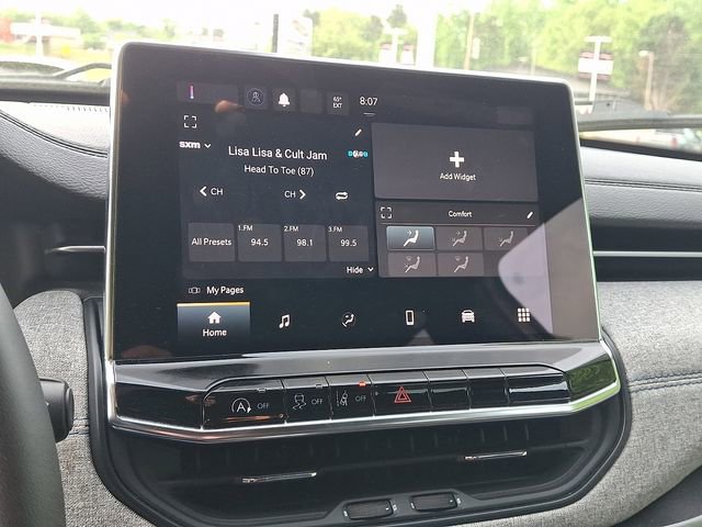 Used 2024 Jeep Compass Latitude AWD/4WD image 17