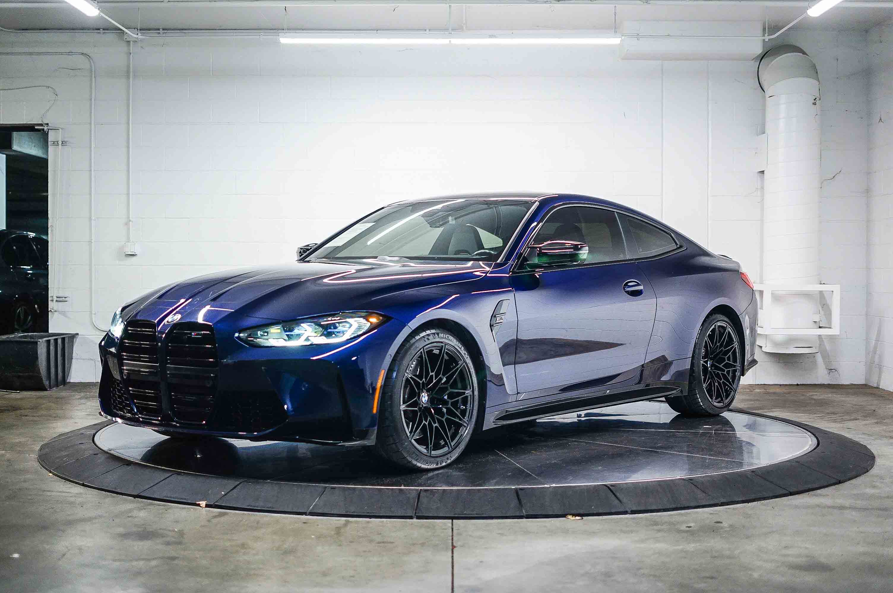 Used 2024 BMW M4 Competition w/ Executive Package image 3