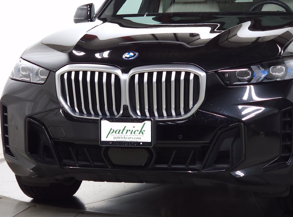 Used 2024 BMW X5 xDrive50e w/ M Sport Package AWD/4WD image 3